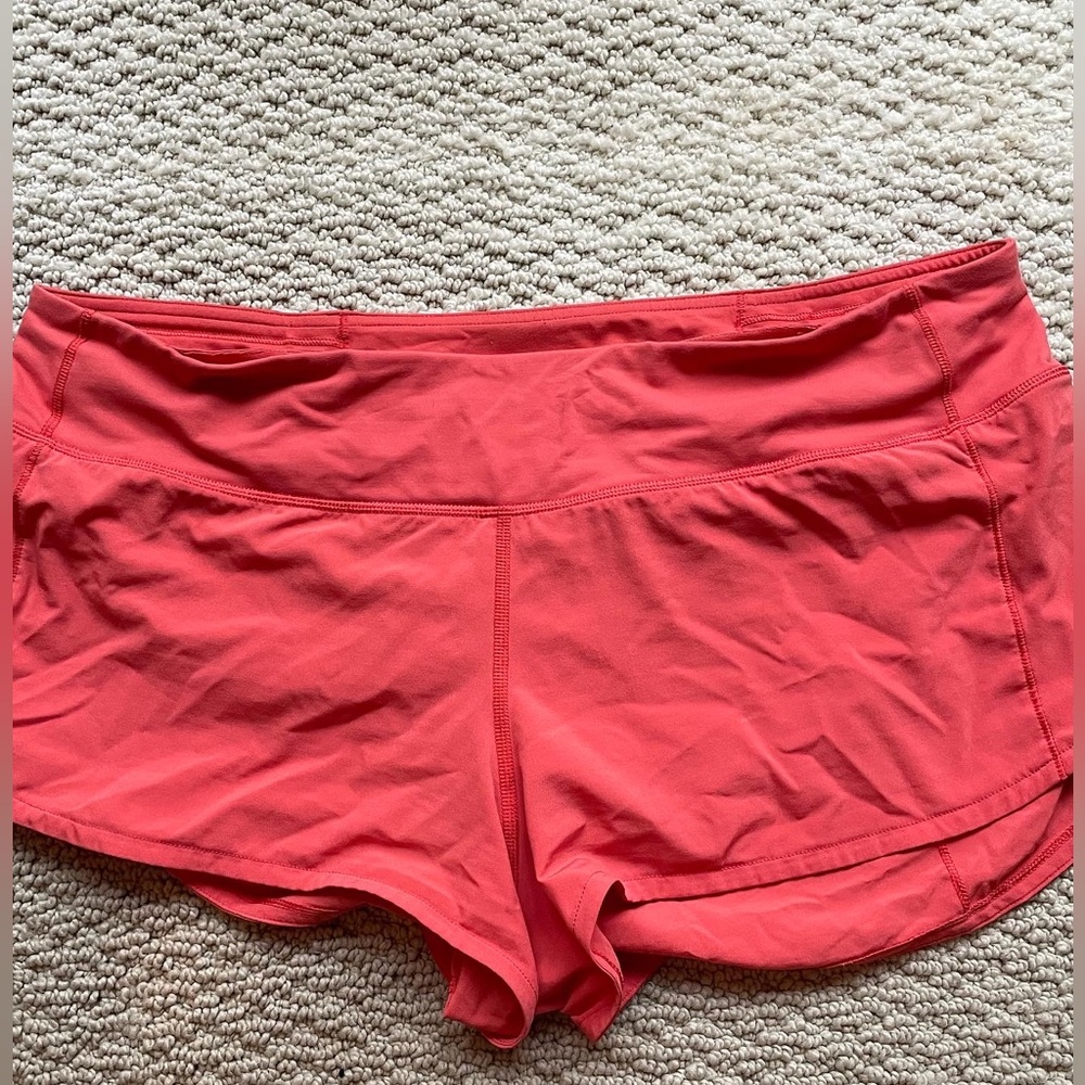 Coral Lulu Lemon Speed-Up Low Rise Shorts 2.5 Inch Lined
